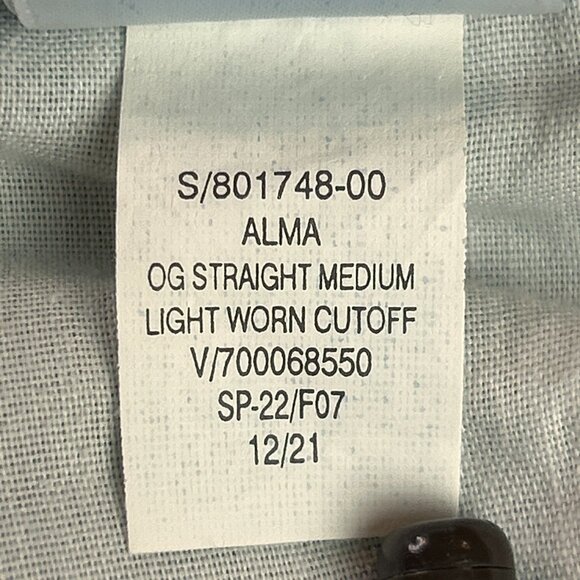 Old Navy High-Waisted OG Straight Leg Cut-Off Jeans - Picture 10 of 13